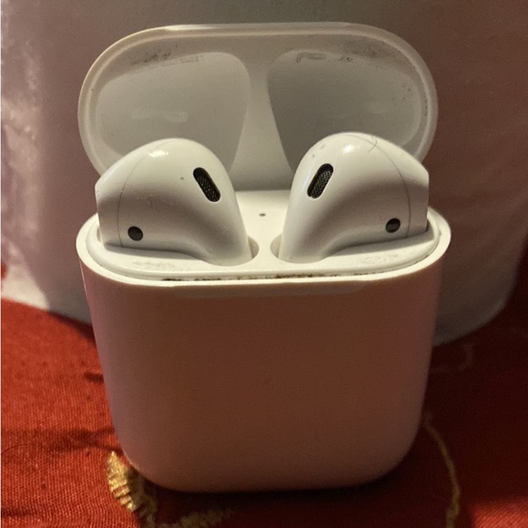 AirPods first generation everything in good condition